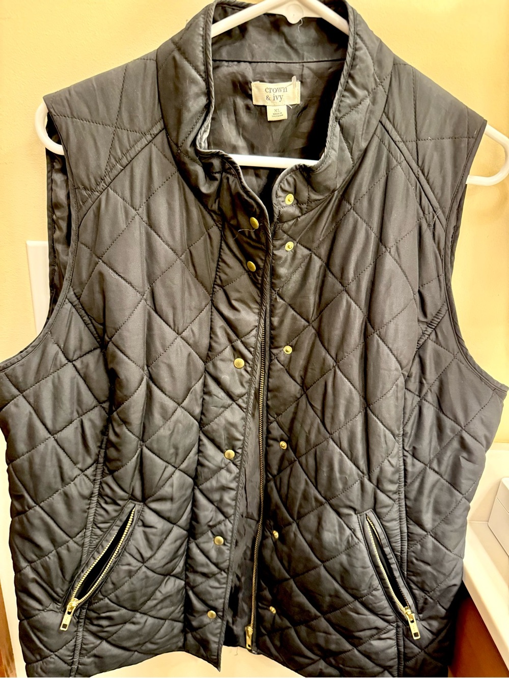 Crown & Ivy Quilted Black Sleeveless Puffer Vest XL